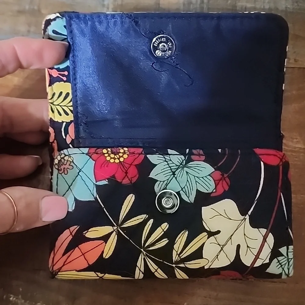 Vera Bradley Floral Snail Kisslock Wallet Coin Pouch Snap - Picture 11 of 14